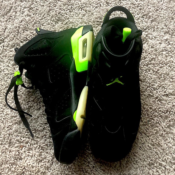 not very much used electric green 6s( don't have box)